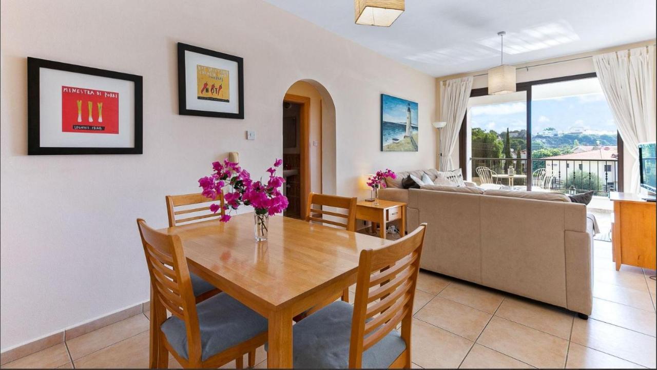 Spacious Contemporary Apartment Pissouri Exterior photo