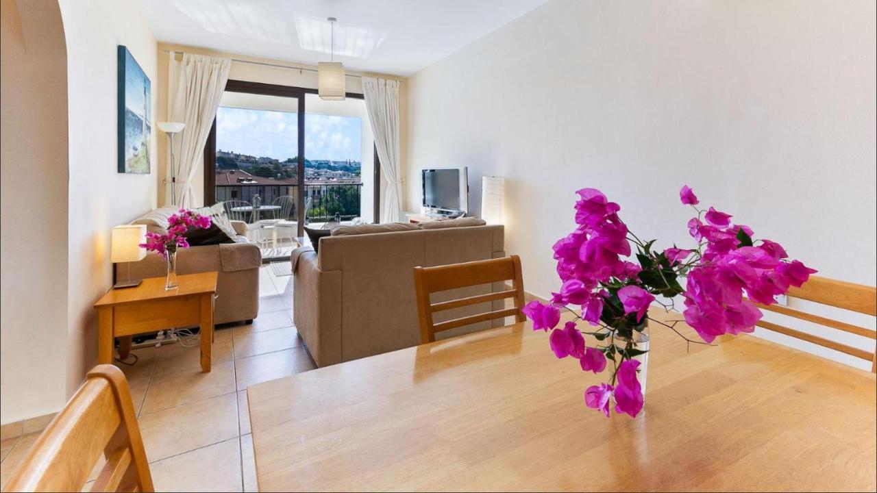 Spacious Contemporary Apartment Pissouri Exterior photo